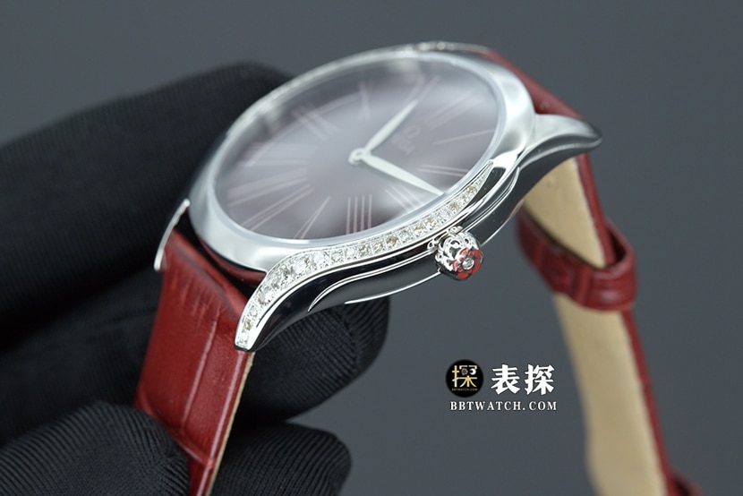 Omega Diefei top-tier high-quality watch women's red dial bracelet model pictures and prices side live photo