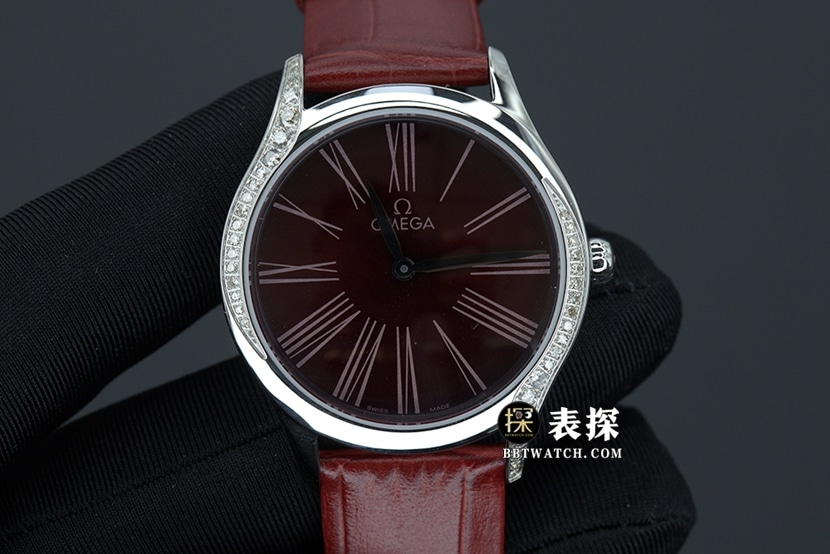 Omega Diefei top-tier high-quality watch women's red dial bracelet model pictures and prices front live photo