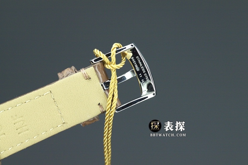 UVS FactoryOmega De Ville 424.10.33.20.52.001top-tier 1:1high-quality watch ladies white dialleather strap model pictures and prices clasplive photos
