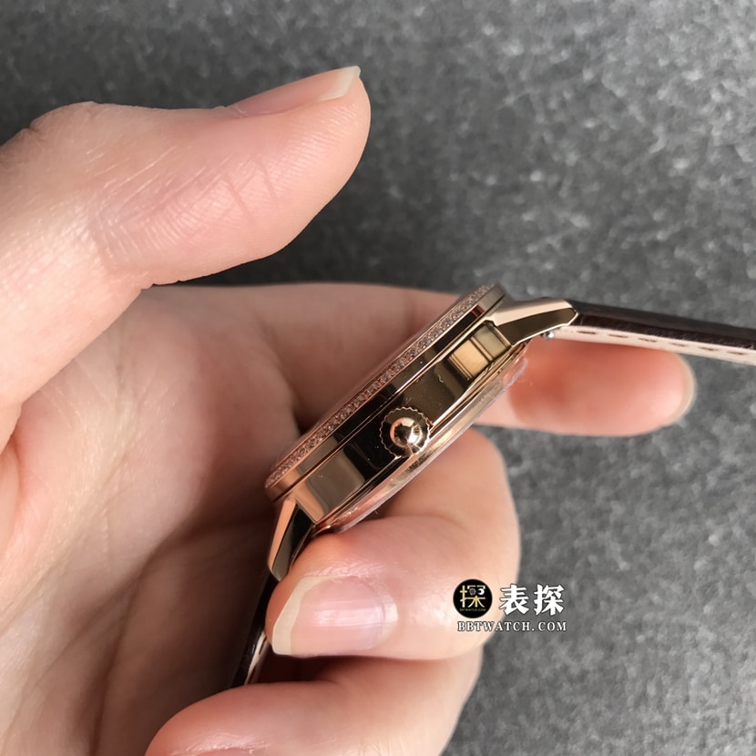 ZF FactoryJaeger-LeCoultre date top-tier watch women's silver dialmoon phaseleather strap model pictures and prices side live photo