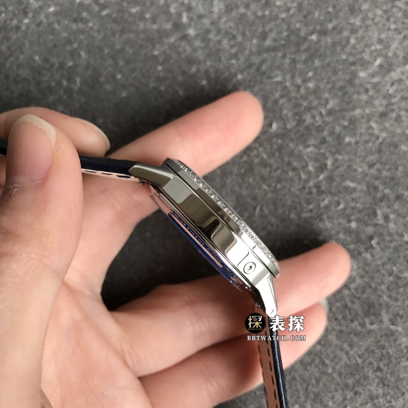 ZF FactoryJaeger-LeCoultre dating watch women's silver dialmoon phaseleather strap model pictures and prices side live photo