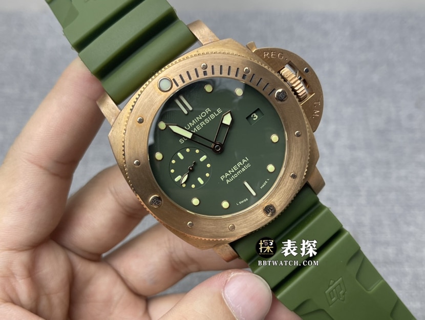 VS FactoryPanerai special edition PAM 003821:1top-tier watch men's green dial rubber model pictures and prices front live photo
