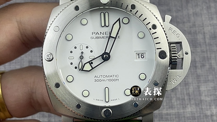 VS FactoryPanerai sneak PAM01226super watch men's white dial rubber model picture and price front live photo