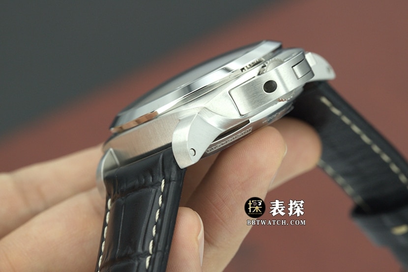 VS FactoryPanerai men's top-tier 1:1super watch black dialleather strap model PAM 00359side live photo