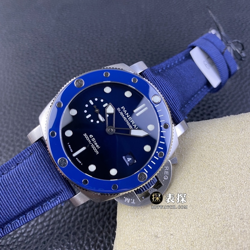 SBF Factory Panerai Submersible PAM01289 Super A Watch Men's Dark Blue Dial Leather Strap Style - Front Real Shot Pictures and Price