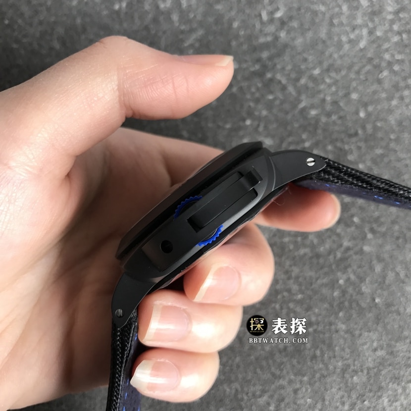 VS FactoryPaneraiPam1176top-tier 1:1high-quality watch men's black dialleather strap model pictures and prices side live photo