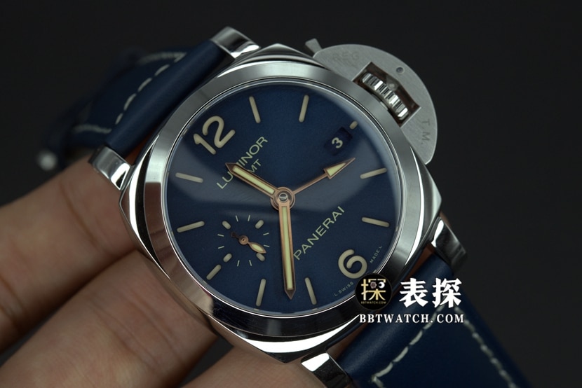 VS FactoryPaneraiPAM688top-tier 1:1high-quality watch men's blue dialleather strap picture and price front live photo