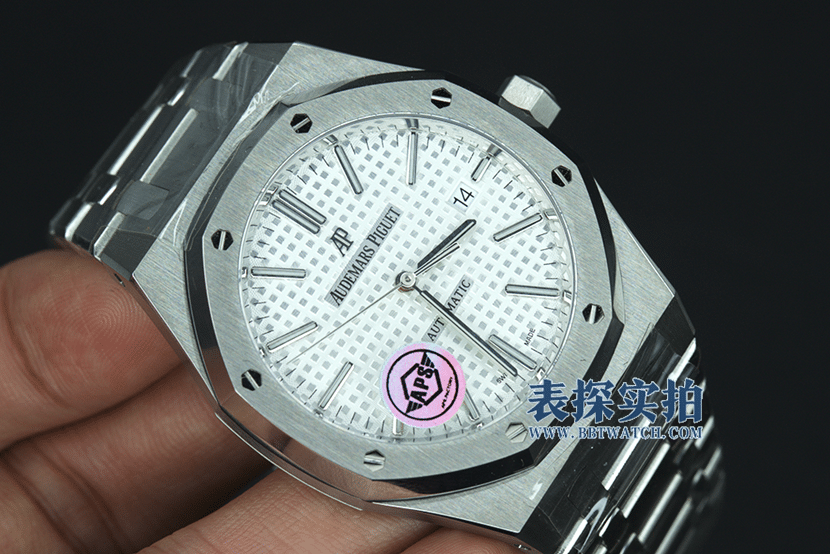 APSAudemars Piguettop-tier table Royal Oak15400 one movement3120