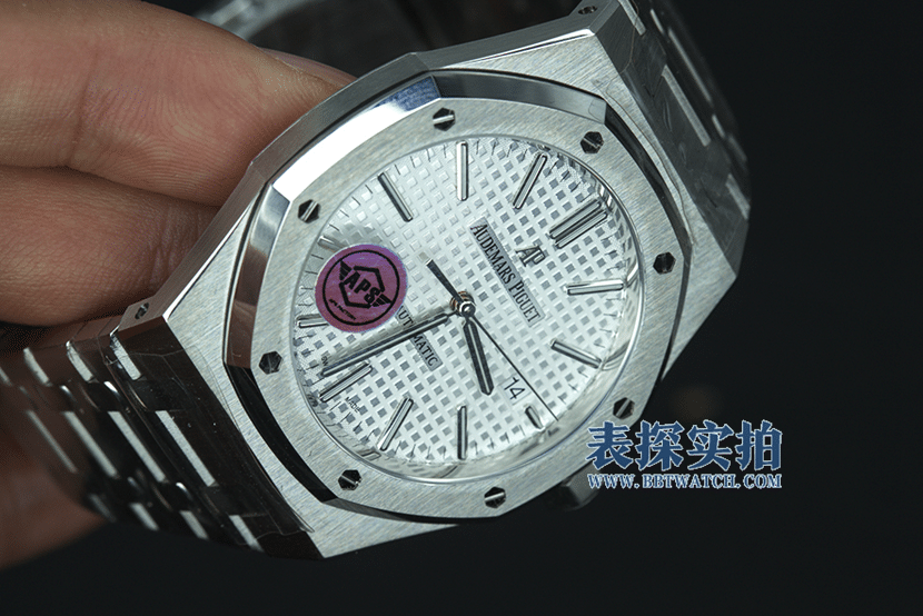 APSAudemars Piguettop-tier table Royal Oak15400 one movement3120