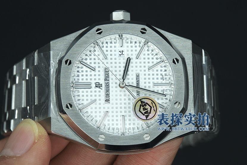 APSAudemars Piguettop-tier table Royal Oak15400 one movement3120