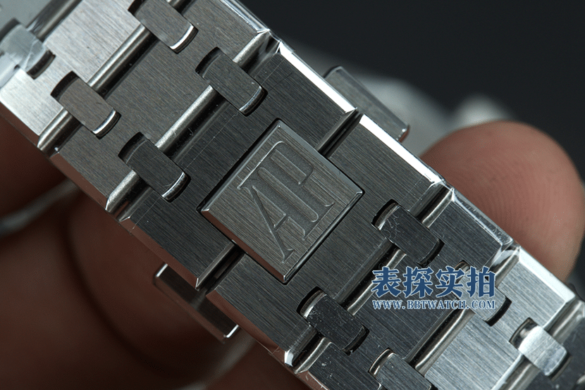 APSAudemars Piguettop-tier table Royal Oak15400 one movement3120