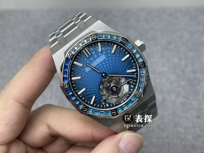 R8 factory Audemars PiguetRoyal Oak1:1top-tier watch men's smoked blue dial gradient sapphire crystalsteel bracelet model pictures and prices front live photo