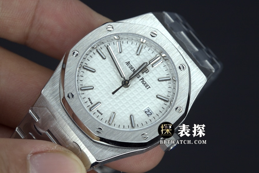 8F factory Audemars PiguetRoyal Oak1:1super watch white dialsteel bracelet model pictures and prices front live photo