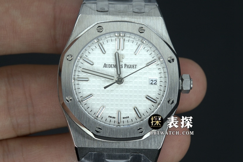 8F factory Audemars PiguetRoyal Oak1:1super watch white dialsteel bracelet model pictures and prices front live photo
