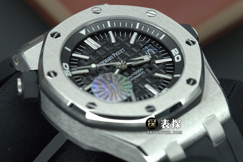 JF factory Audemars Piguet men's Royal Oak offshore type watch black dial rubber model 15703ST.OO.A002CA.01front live photo