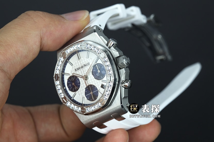 Audemars PiguetRoyal Oak offshore watch ladies silver panda dial rubber model pictures and prices overall live photos