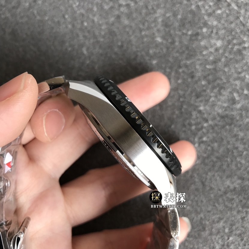 BL factory Breitling Legend Aviation top-tier watch men's black panda disc steel bracelet model pictures and prices side live photo