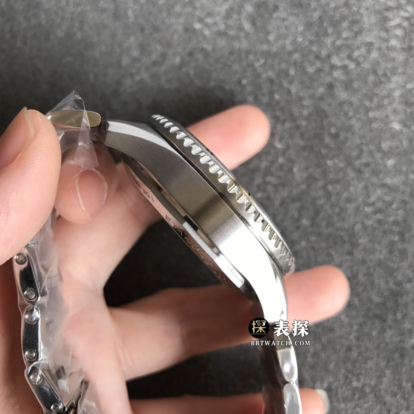 BL factory Breitling Legend Aviation top-tier watch men's silver panda disc steel bracelet model pictures and prices side live photo