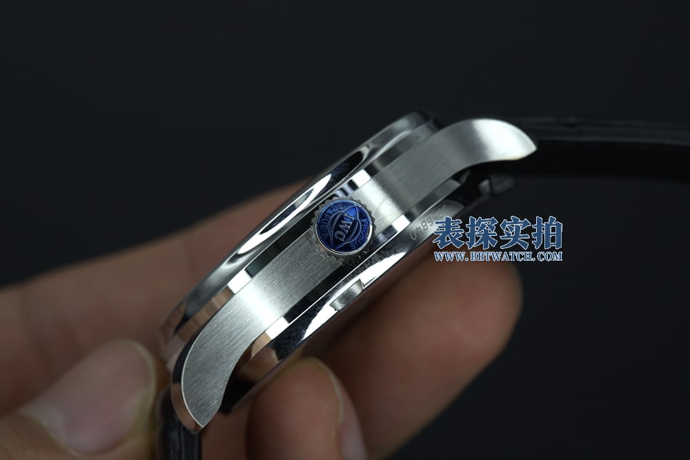 ZF FactoryIWC Portuguese 7replica watch high-end black dial side view