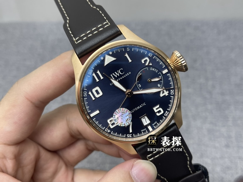 ZF FactoryIWC watch pilot top-tier 1:1high-quality watch men's blue dialleather strap model pictures and prices front live photo