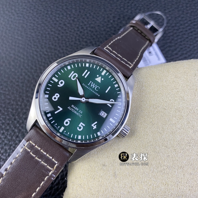 AOF factory IWC pilot watch IW328205top-tier 1:1super watch men's green dialleather strap model pictures and prices front live photo