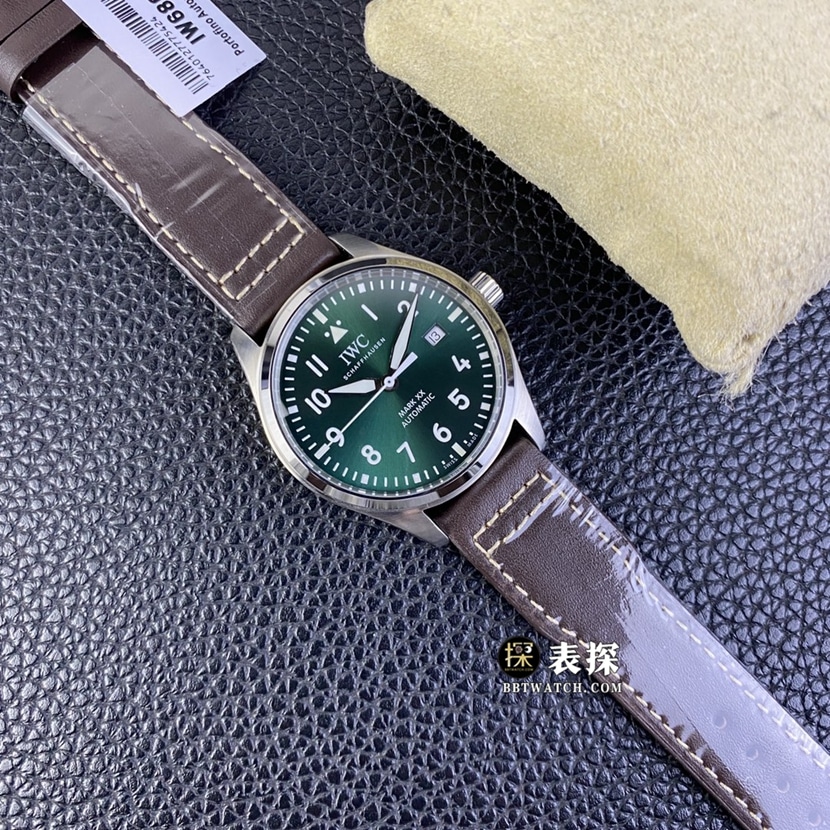 AOF factory IWC pilot watch IW328205top-tier 1:1super watch men's green dialleather strap model pictures and prices front live photo