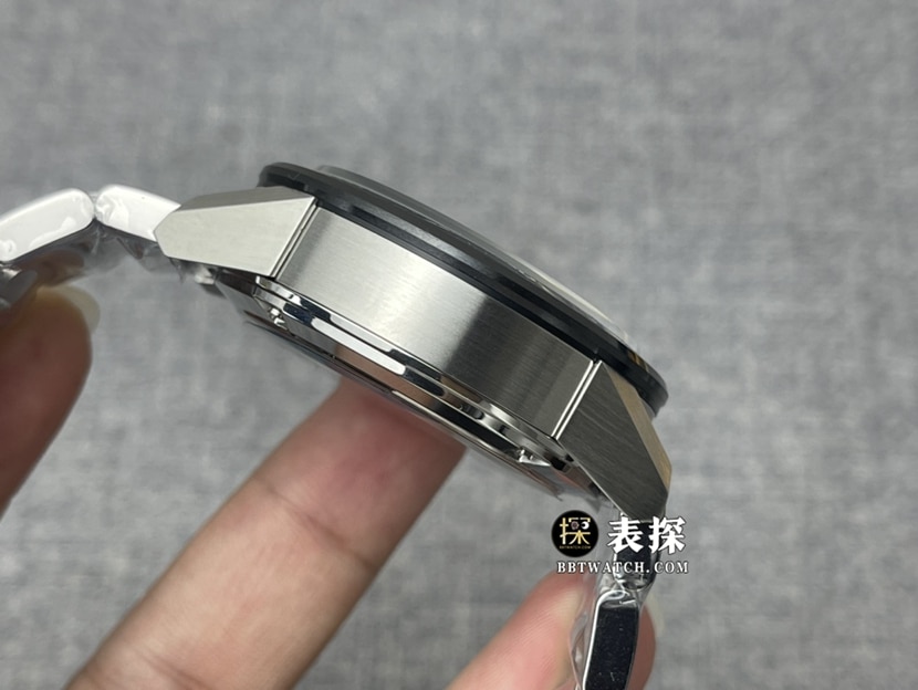 XF factory TAG Heuer Carrera watch men's black panda dial steel bracelet model pictures and prices side live photo