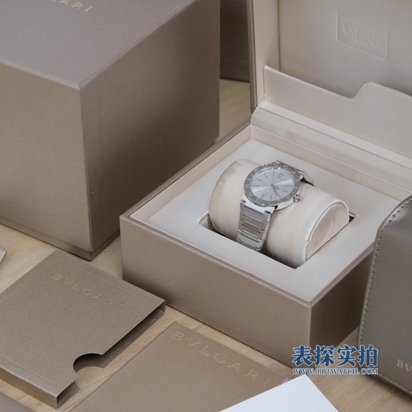 How much does a top-tier replicaBvBvlgari white steel ladies quartz watch cost?