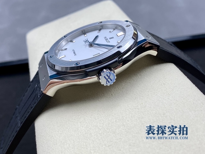top-tier Hublot classic fusion side