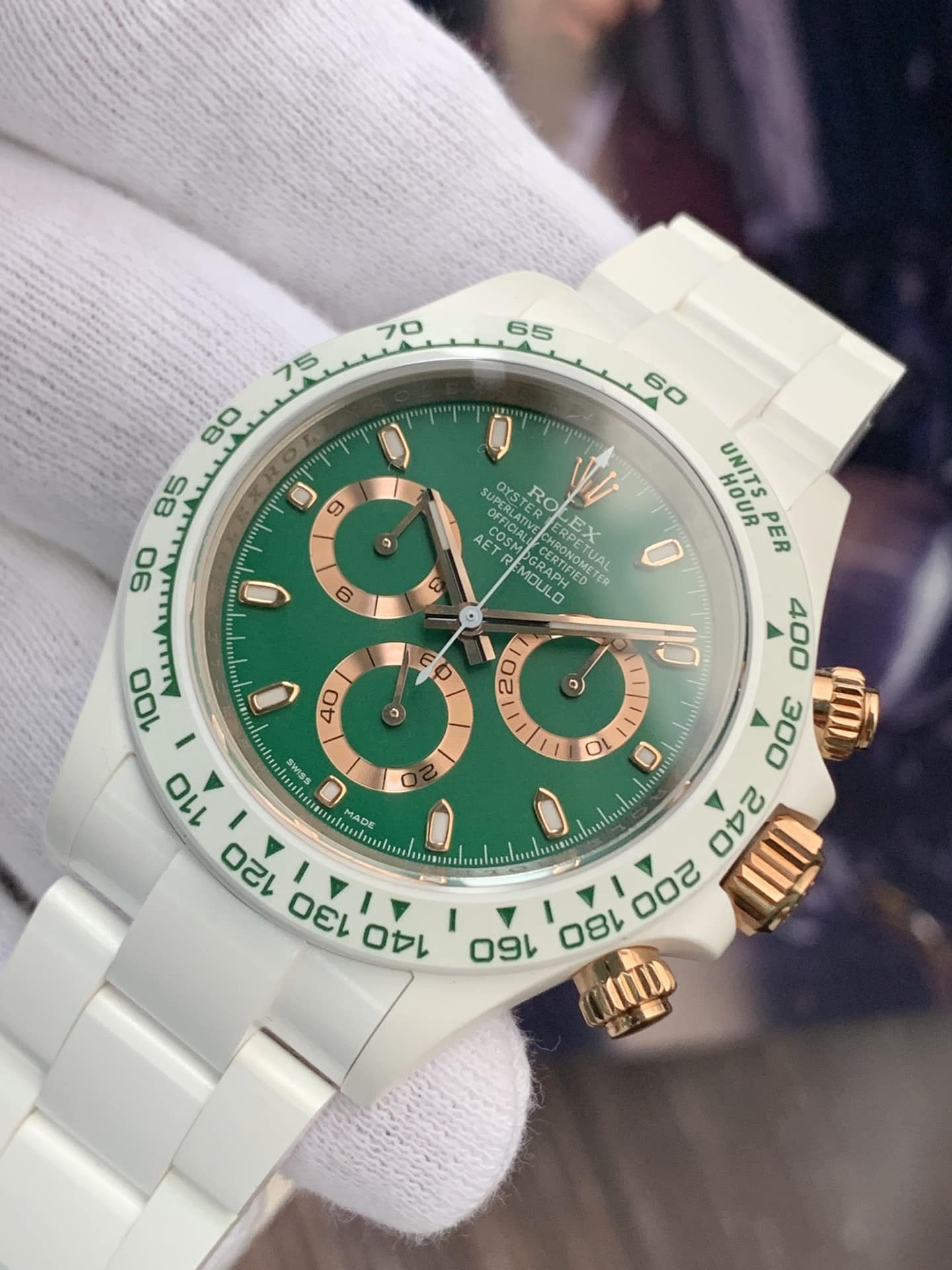 AET factory Rolex men's Daytonachronographtop-tier 1:1high-quality watch green dialceramic model front live photo