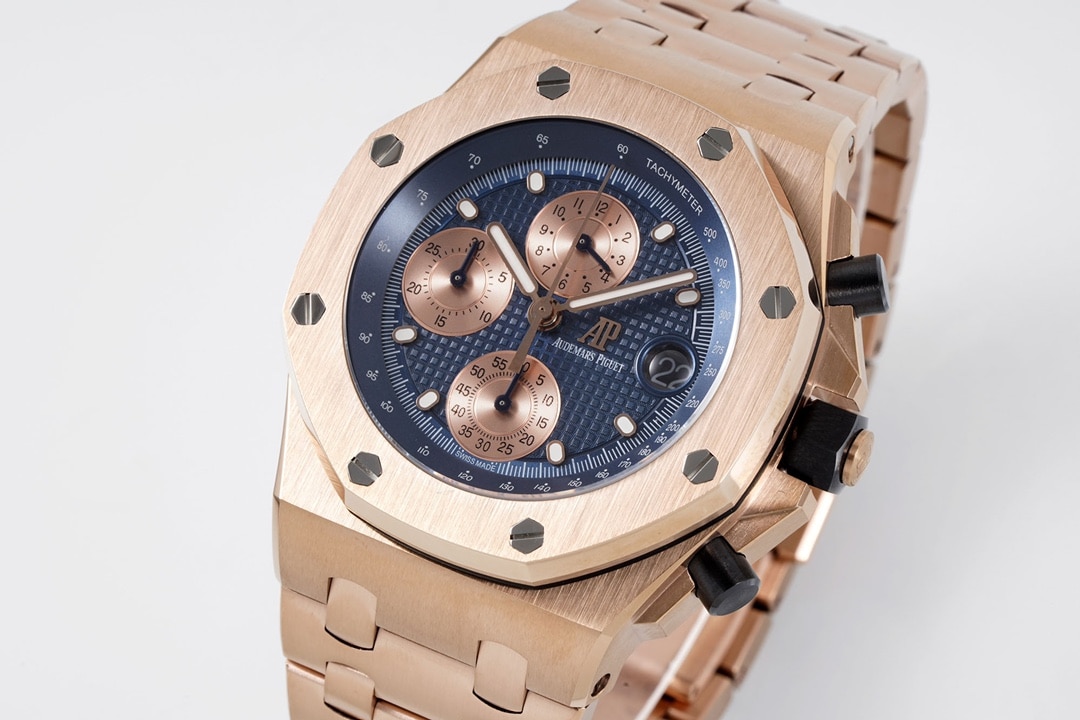 APF factory Audemars Piguet men's Royal Oak offshore watch dark blue dialrose goldsteel bracelet model 26238OR.OO.2000OR.01front live photo