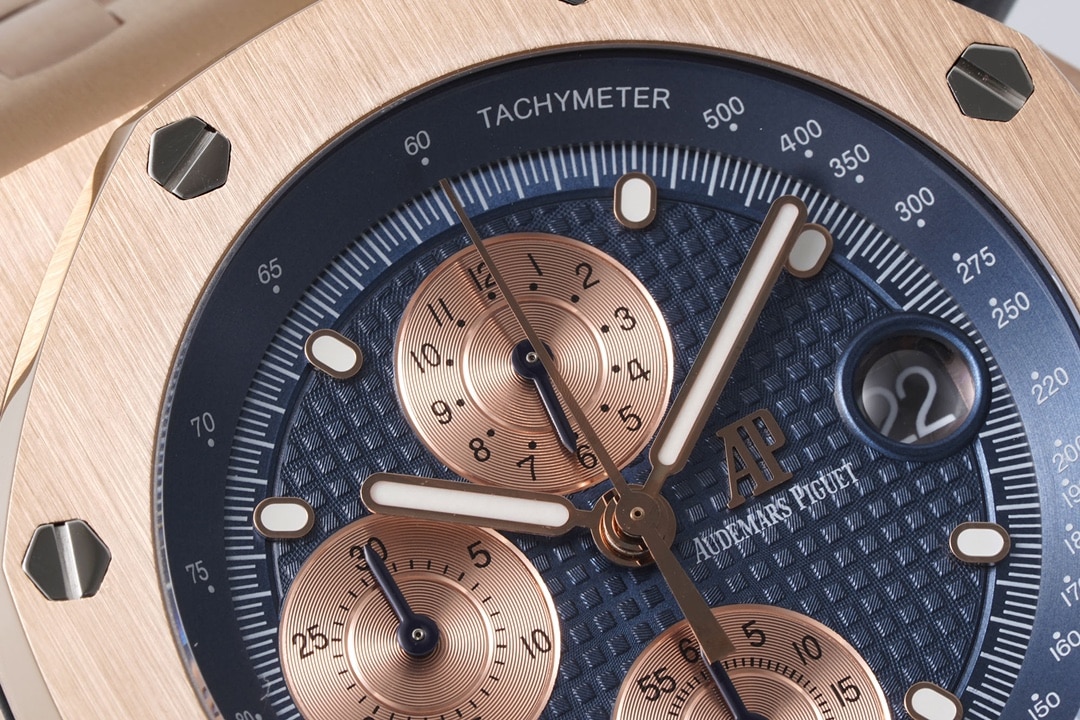 APF factory Audemars Piguet men's Royal Oak offshore watch dark blue dialrose goldsteel bracelet model 26238OR.OO.2000OR.01front live photo