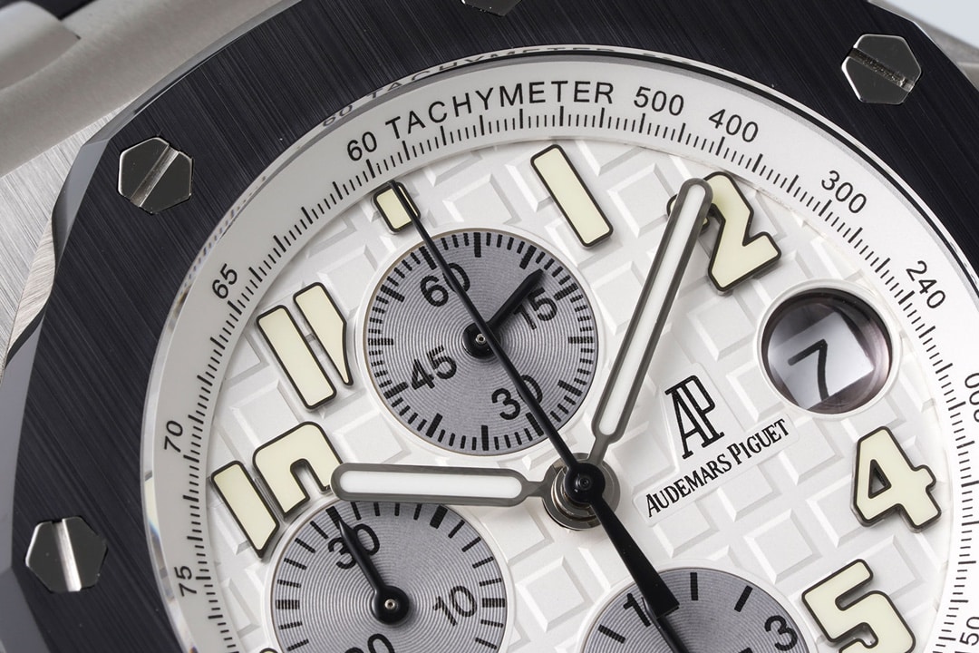APF factory Audemars Piguet men's Royal Oak offshore top-tier 1:1super watch silver white dial rubber model 25940SK.OO.D002CA.02front live photo