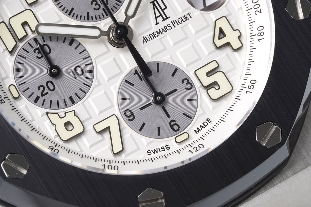 APF factory Audemars Piguet men's Royal Oak offshore top-tier 1:1super watch silver white dial rubber model 25940SK.OO.D002CA.02front live photo