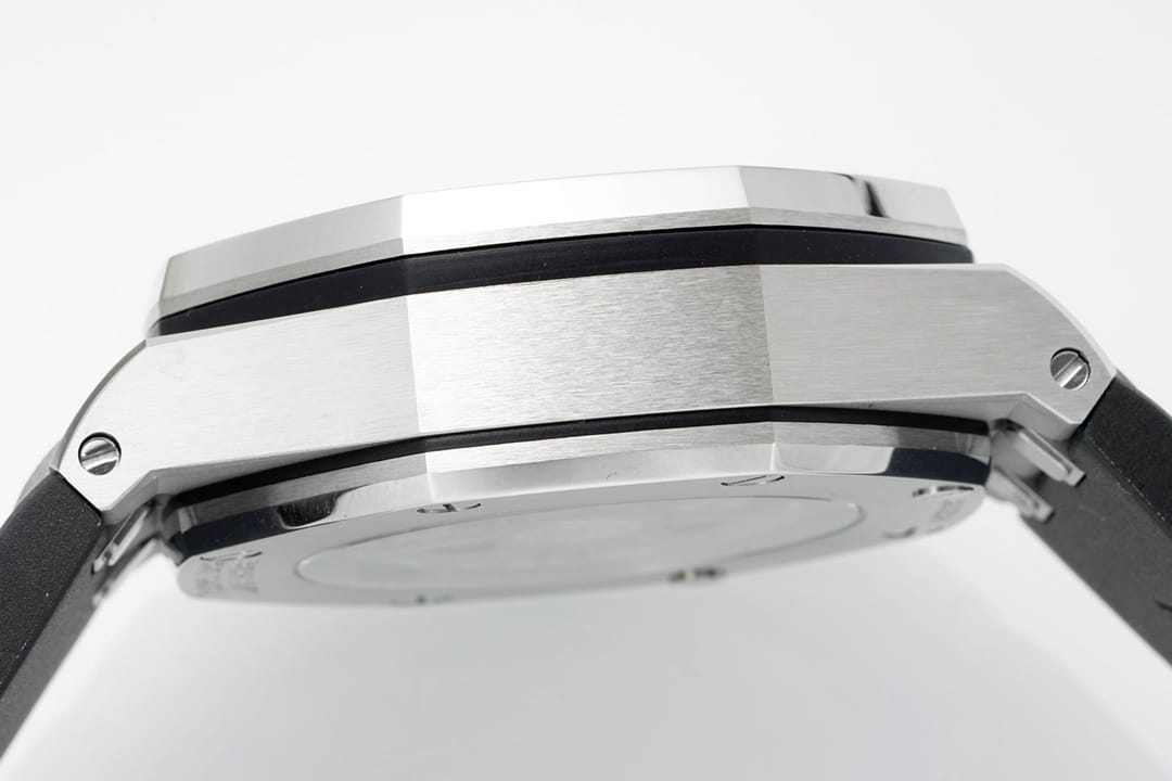 APF offshore Audemars Piguet1:1replica watch gray plate rubber model 26420IO.OO.A009CA.01 side view