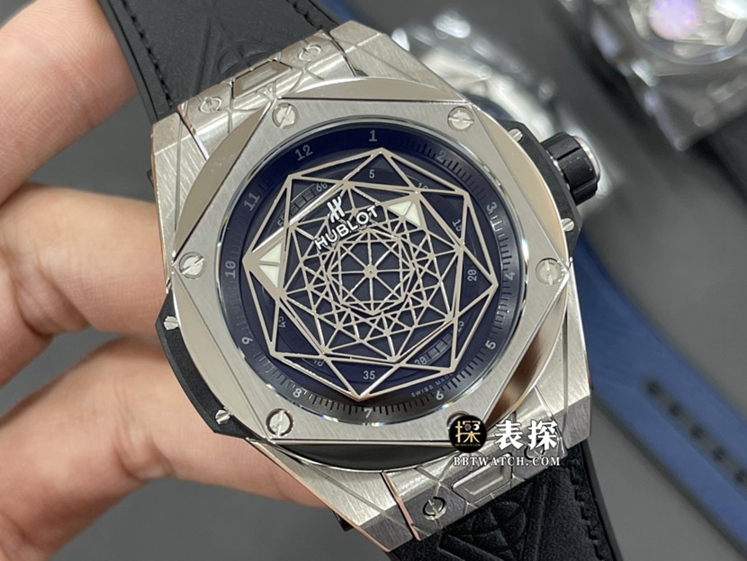 Hublotreplica ceiling,WWF Big Bangreplica watch,front view