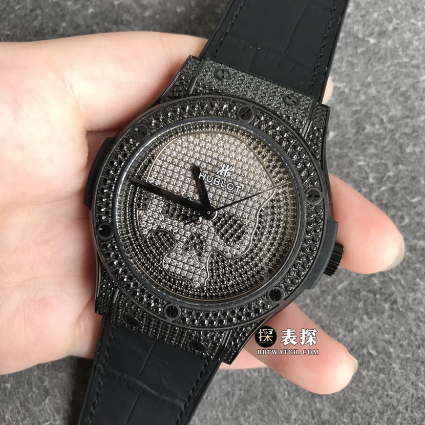 WWF factory Hublot watch men's classic fusion watch skull plate leather strap model pictures and prices front live photo