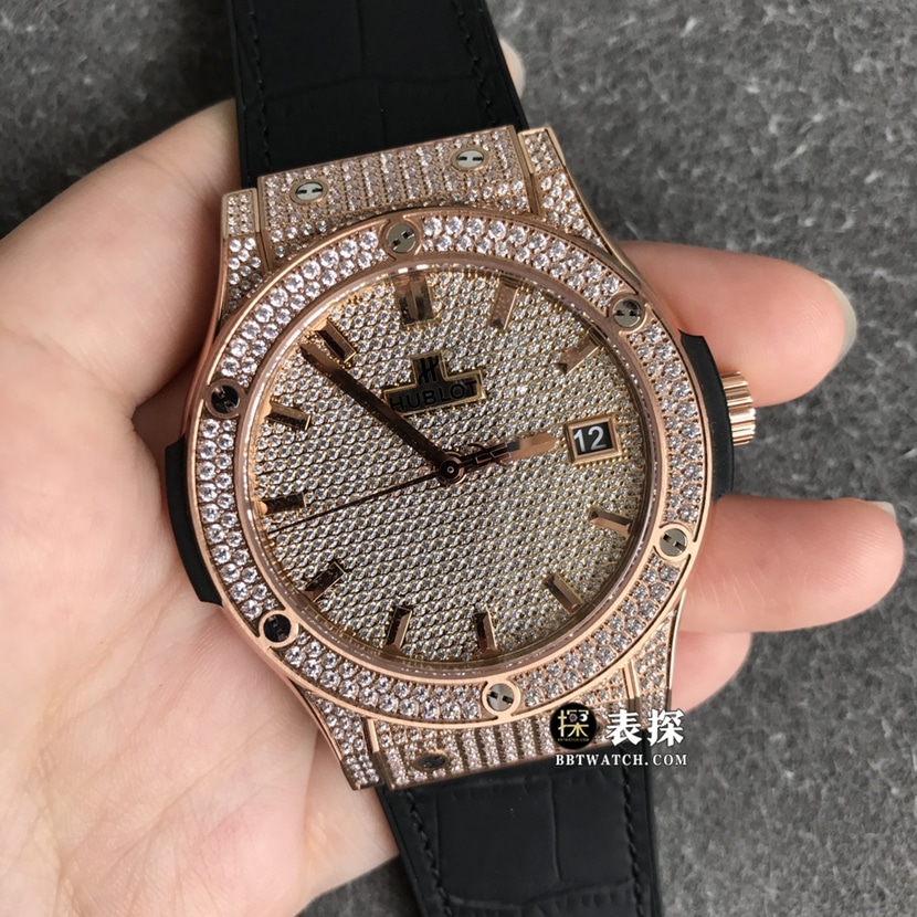 Hublot1:1, WWF classic fusion watch, front view