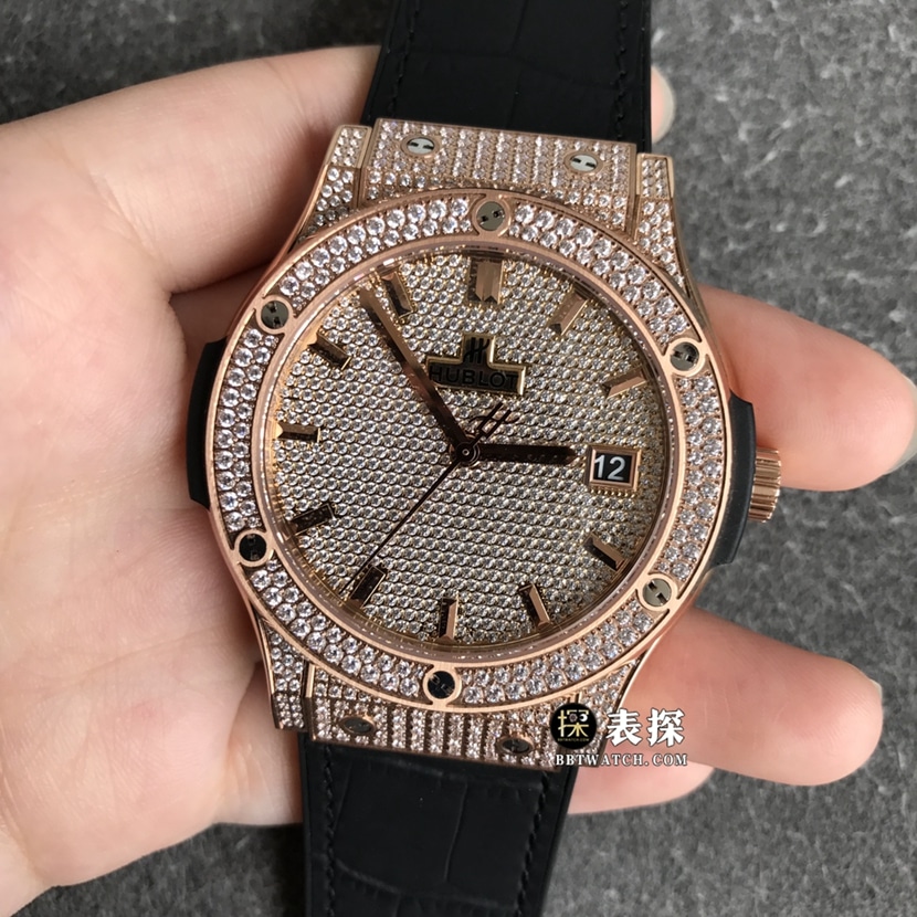 Hublot1:1, WWF classic fusion watch, front view