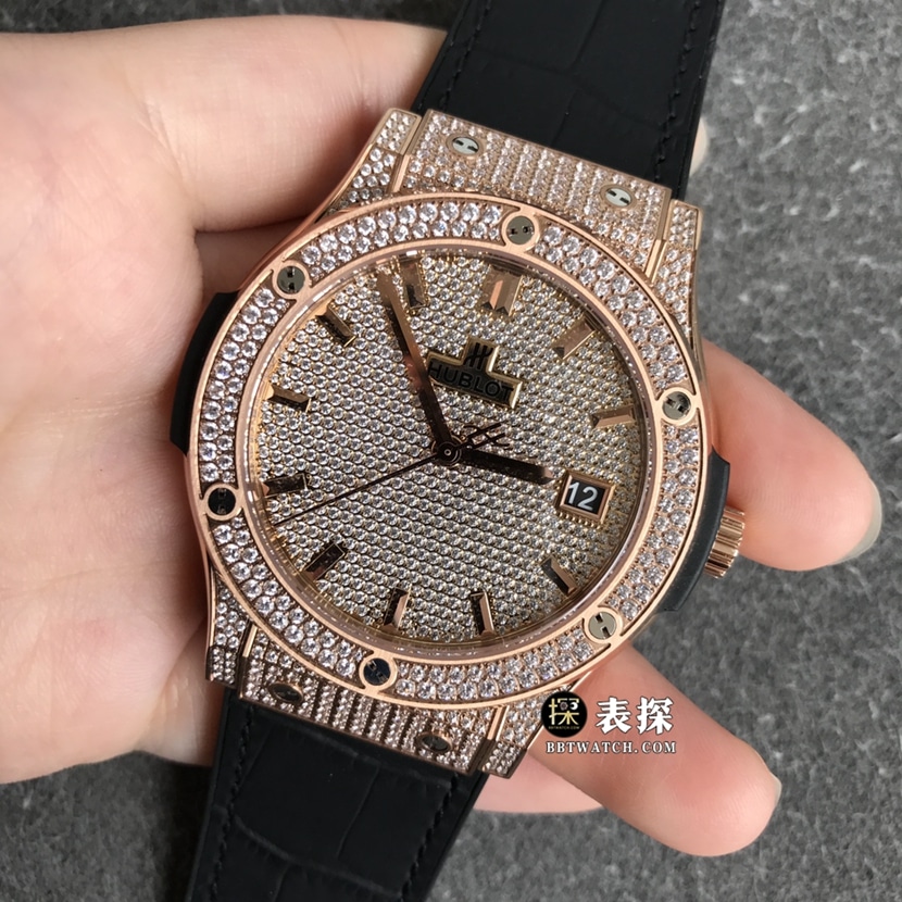 Hublot1:1, WWF classic fusion watch, front view