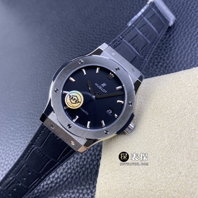 Hublot ceiling, APS classic fusion watch, front view
