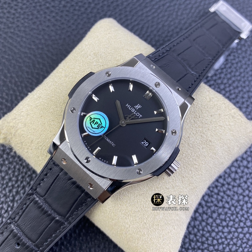 Hublot ceiling, APS classic fusion watch, front view
