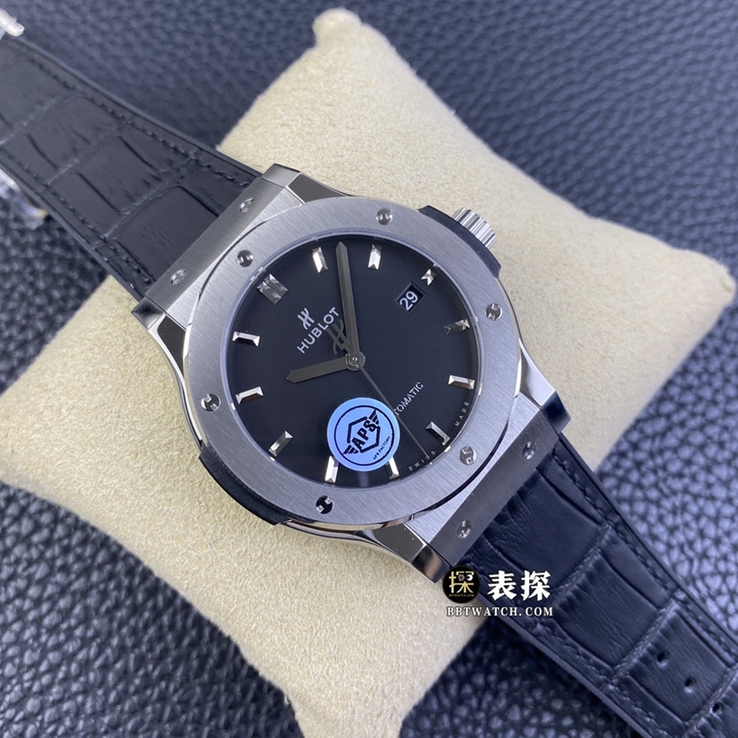 Hublot ceiling, APS classic fusion watch, front view