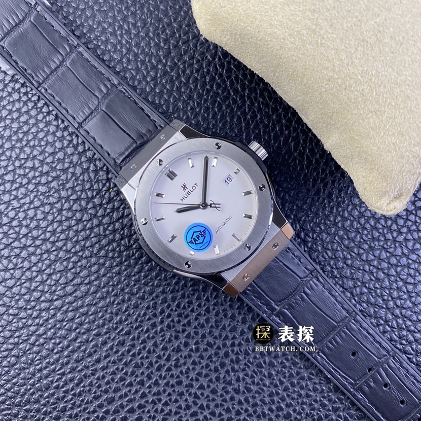 Hublot ceiling, APS classic fusion watch, front view