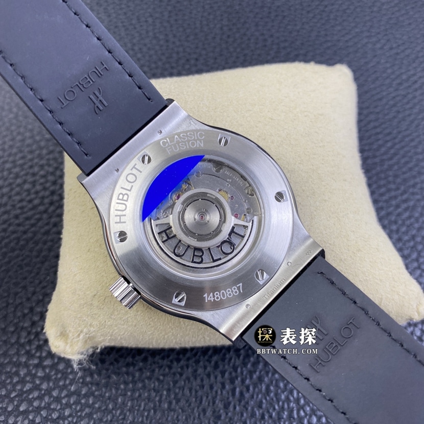 APS classic fusion Hublot1:1replica watch white dial rubber model 581.NX.2610.RXmovement picture