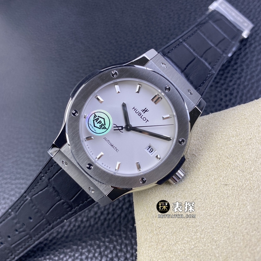 Hublot ceiling, APS classic fusion watch, front view