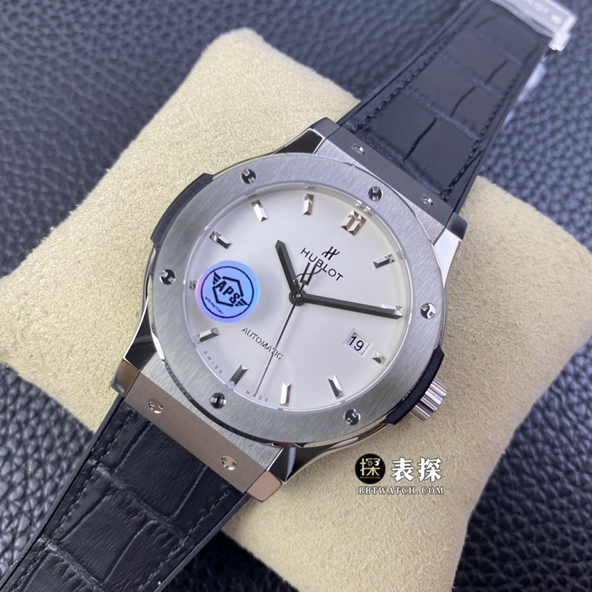 Hublot ceiling, APS classic fusion watch, front view