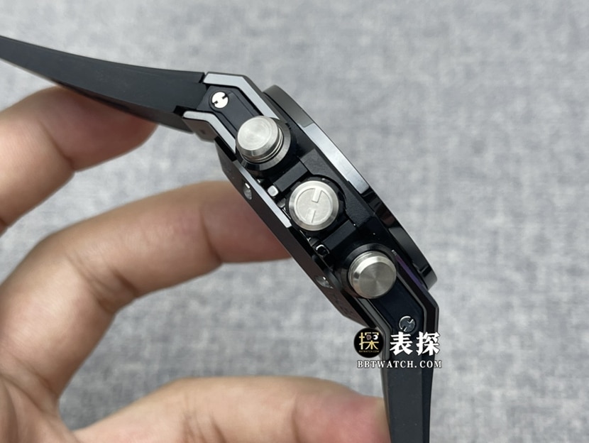 ZF Big Bang Hublot1:1replica watch matte black hollow dial rubber model 421.CI.1170.RX side view