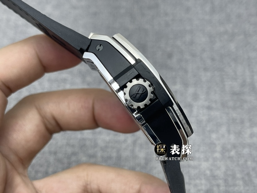Hublot ceiling watch, JB MASTERPIECEreplica watch, side view