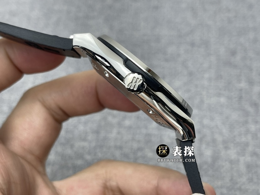 JB classic fusion Hublot1:1replica watch hollow plate tourbillon rubber model 505.TX.0170.LR side view